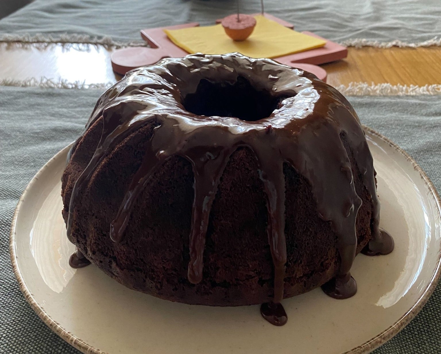 Κέικ σοκολάτας με κρέμα γάλακτος