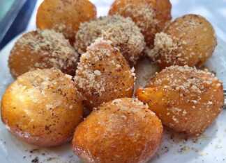 Λουκουμάδες με καρύδι και μέλι