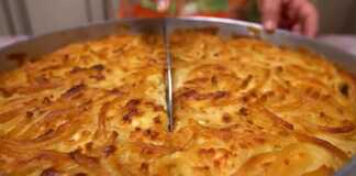 Μακαρονόπιτα με τυρί στο ταψί