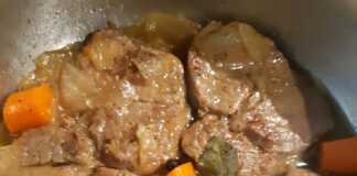 Κλασικό Μοσχαράκι Λεμονάτο Κατσαρόλας, με πλούσια σάλτσα.