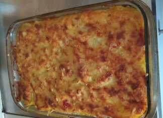 Πατάτες στο φούρνο με διάφορα τυριά και μπεσαμέλ