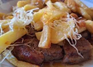 μπριζόλες στο φούρνο με τηγανητές πατάτες