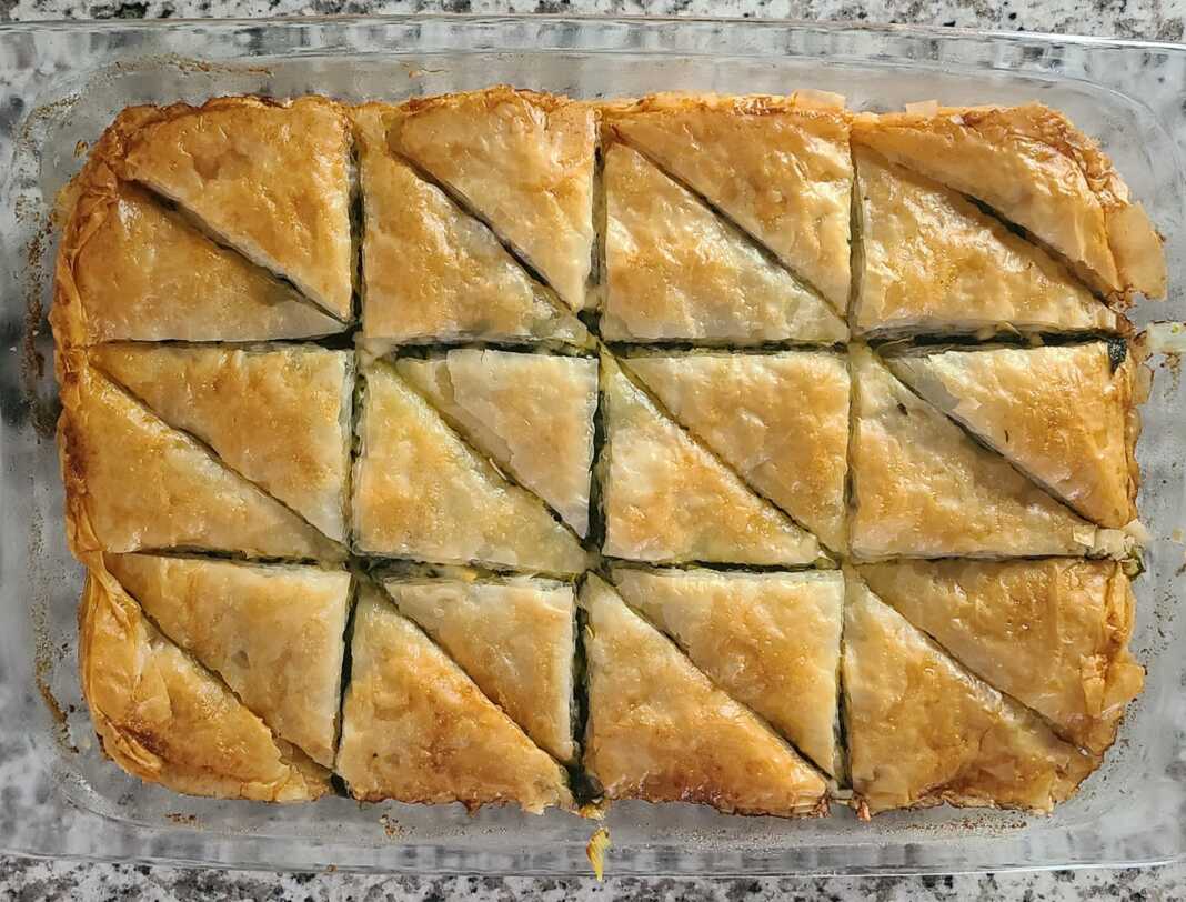 Σπανακόπιτα με έτοιμο φύλλο