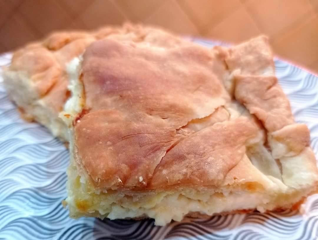 Τυρόπιτα με σπιτικό φύλλο