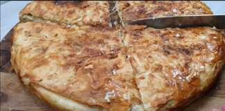 Τυρόπιτα σε 15 λεπτά – Η πιο απλή συνταγή για τυρόπιτα στον φούρνο. Τυρόπιτα