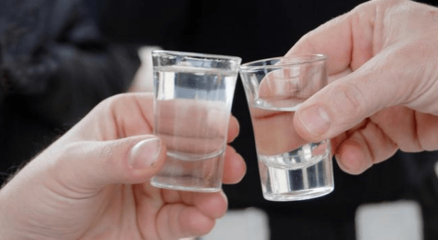 tsipouro_520767422-640x350 Διαδικασία Παραγωγής Τσίπουρου