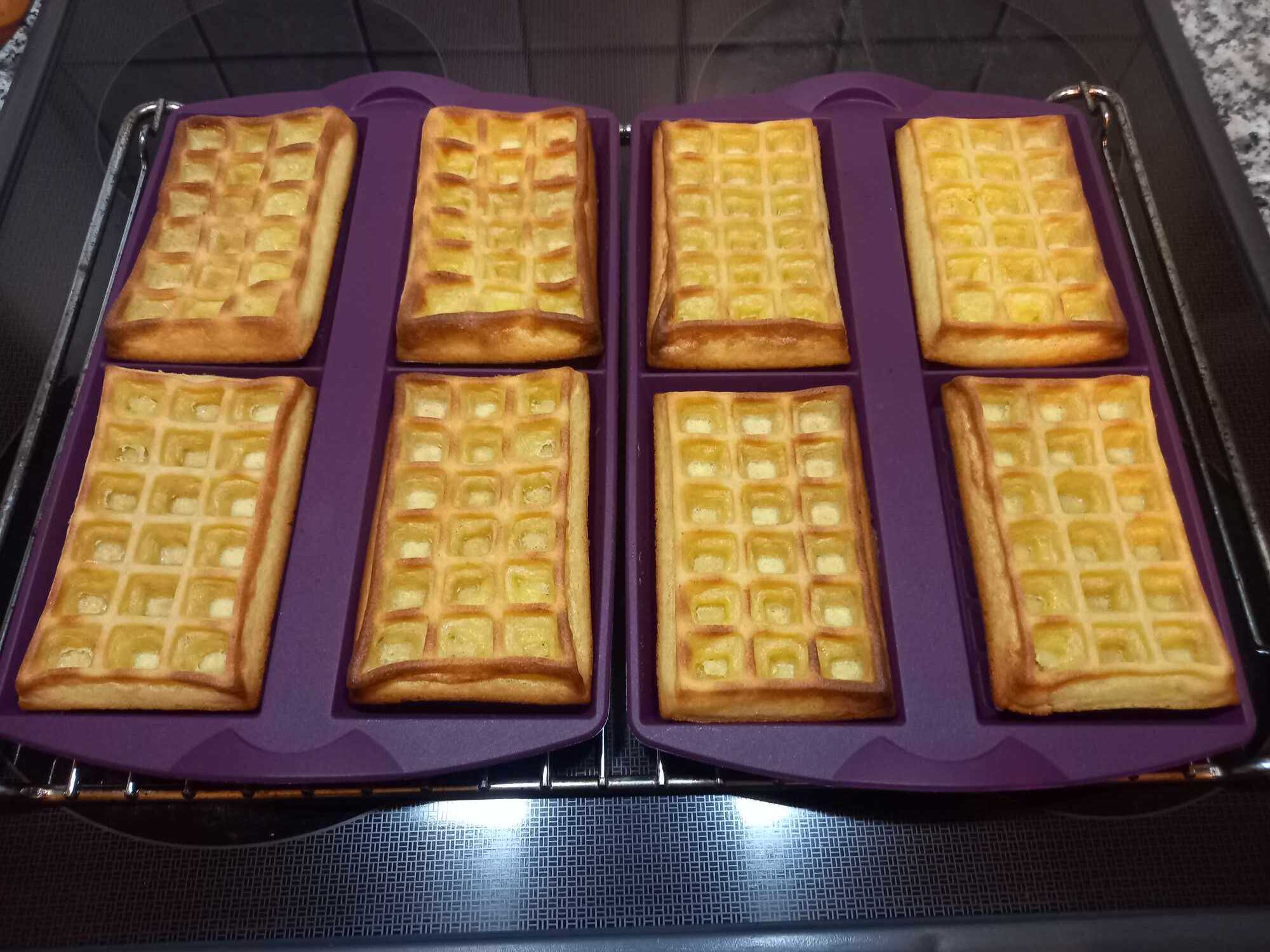 Βάφλες με μέλι και μπανάνα