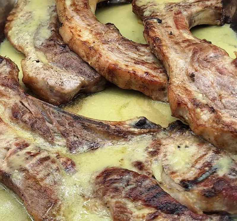 xoirinesSaltsaMoustardas