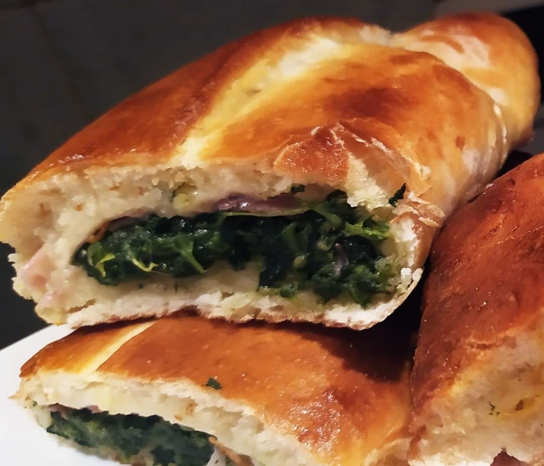 πίτες με σπανάκι ή ζαμπόν