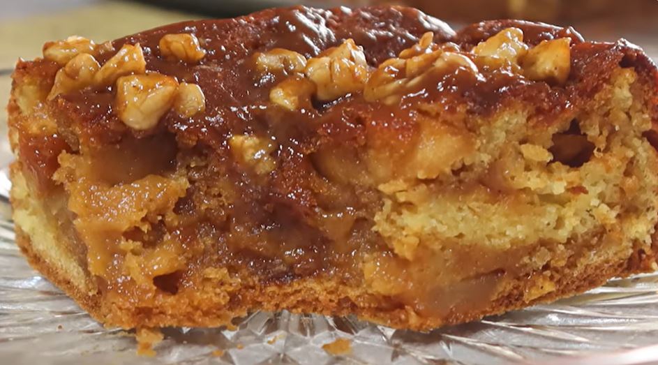 keikKalamelvmenaMila κέικ με καραμελωμένα μήλα