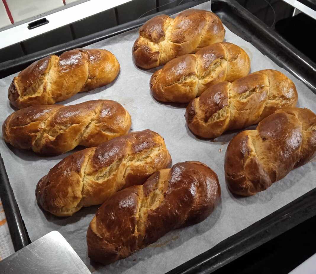 κουλουράκια τσουρεκάκια