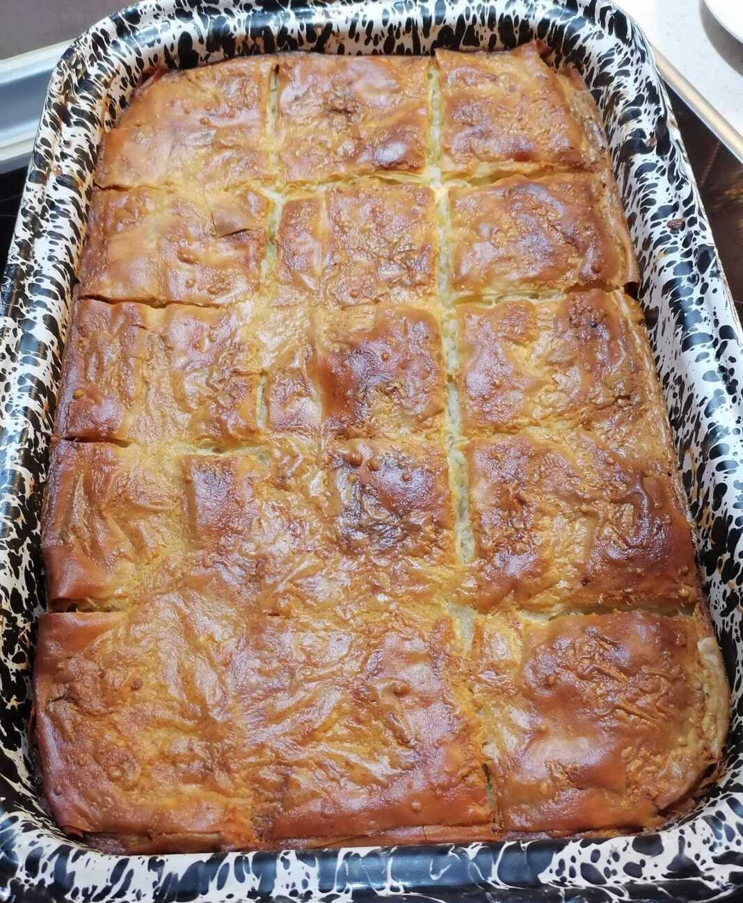 μακαρονόπιτα με φύλλο