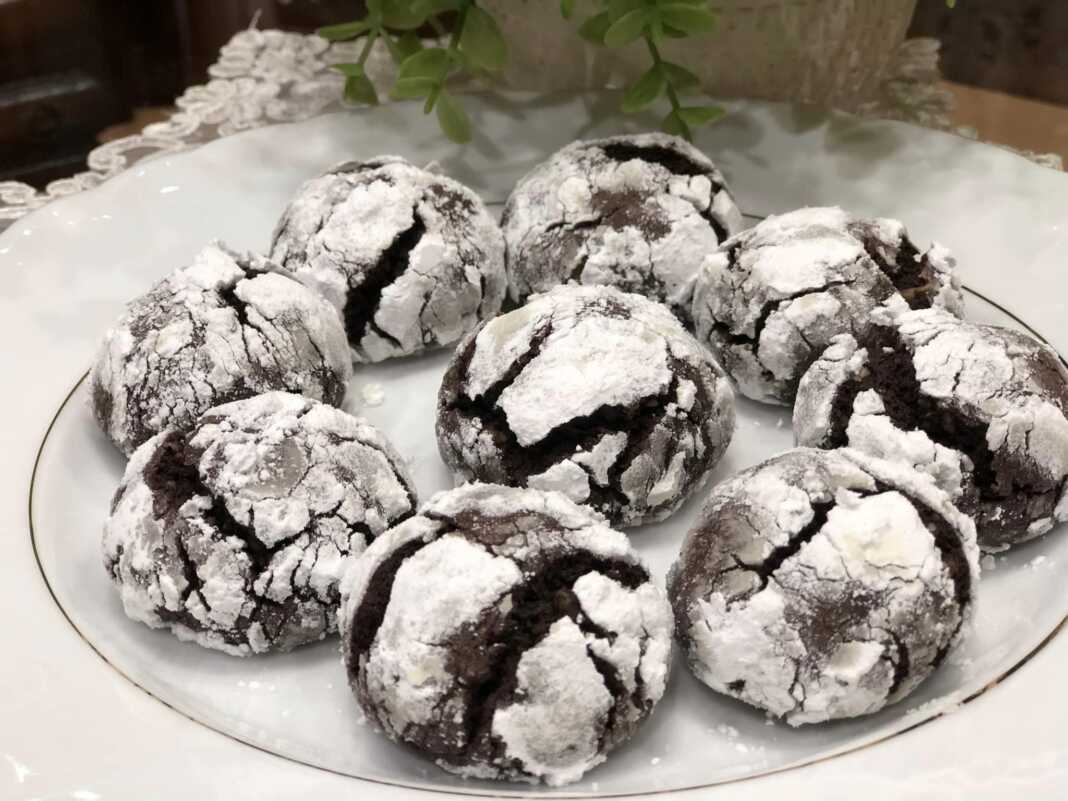 mpisotakiaSokolatasKrakele Μπισκοτάκια σοκολάτας κρακελέ