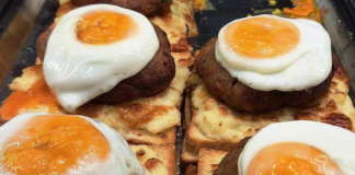 Μπιτόκ αλά ρους ή μπιφτέκια με τηγανητά αβγά Μπιτόκ αλά ρους