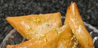 Σιροπιαστό φύλλο κρούστας με φρέσκια αναρή