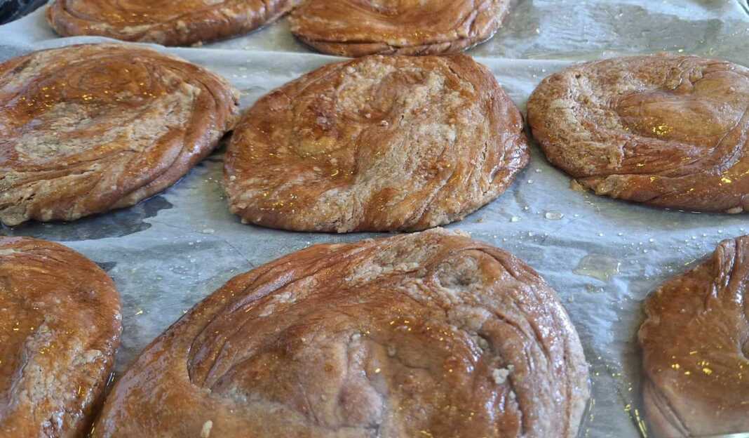 Ταχινόπιτες με μέλι