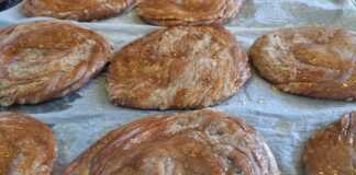 Ταχινόπιτες με μέλι