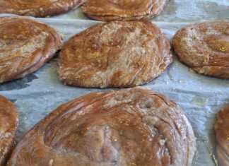 Ταχινόπιτες με μέλι