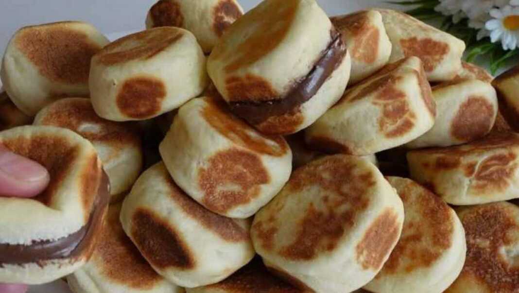 Morbidi-panini-fatti-in-casa-1 Μαλακά ψωμάκια στο τηγάνι με μερέντα