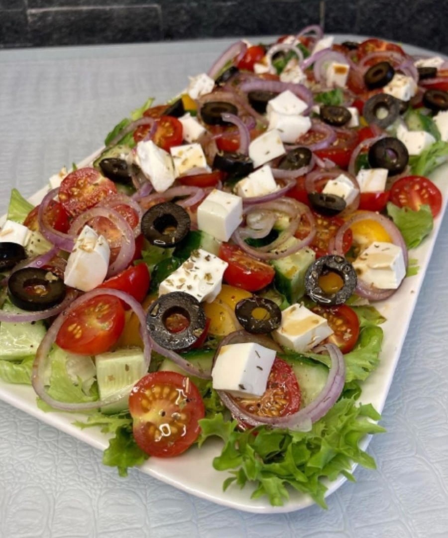 eliniki-giortini-salata Γιορτινή μεσογειακή σαλάτα