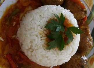 κεφτεδάκια κοκκινιστά με πιλάφι