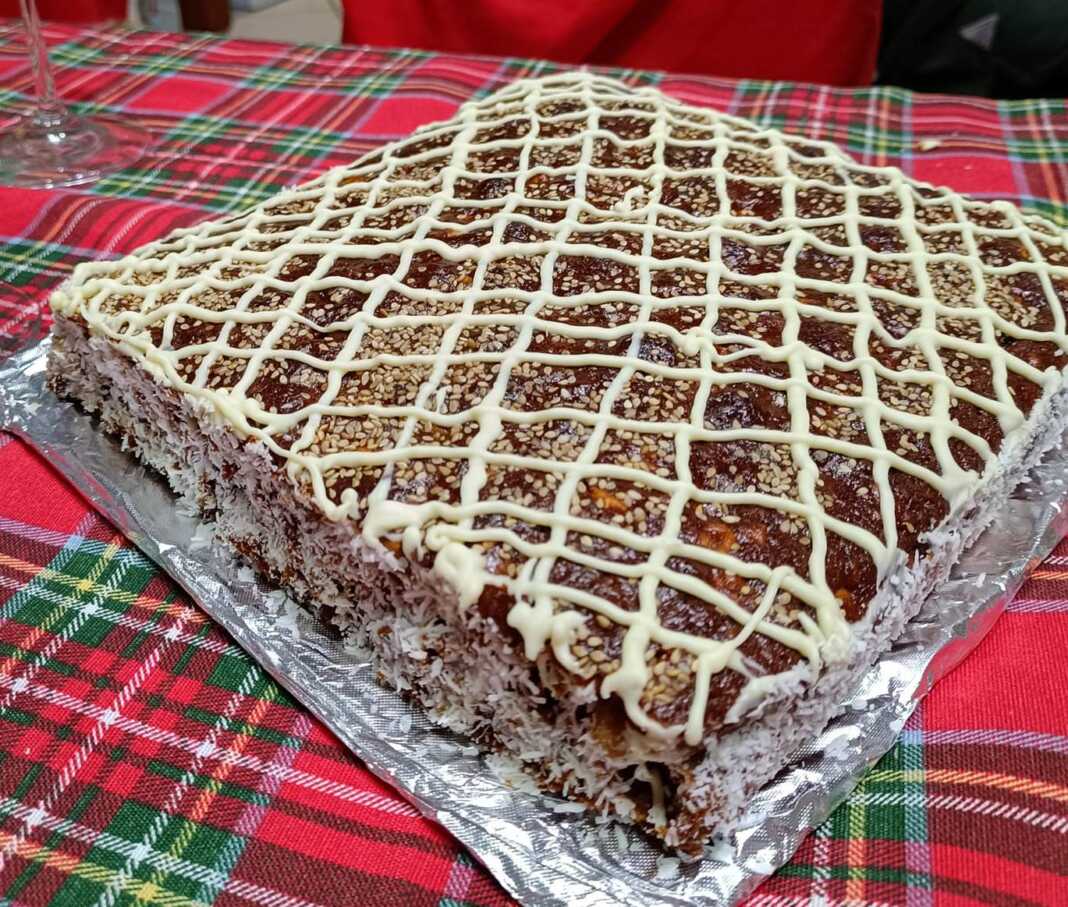 κέικ με ξηρούς καρπούς