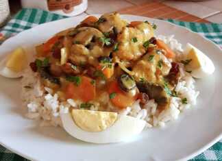 Kοτόπουλο με σάλτσα μανιταριών και κάρυ