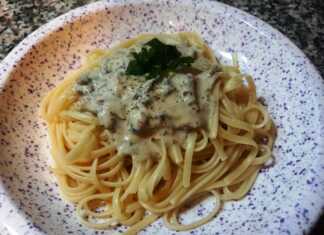 Λιγκουίνι με ροκφόρ και μανιτάρια