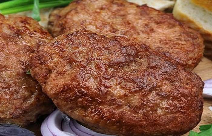 Με ποιό υλικό κάνουν οι επαγγελματίες τα μπιφτέκια ζουμέρα