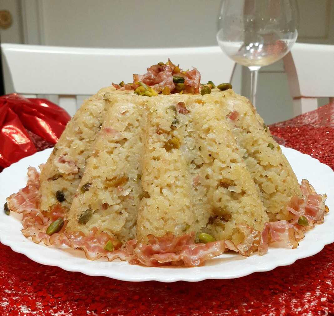 rizi-mpeikon ρυζι με μπέικον και φιστίκια