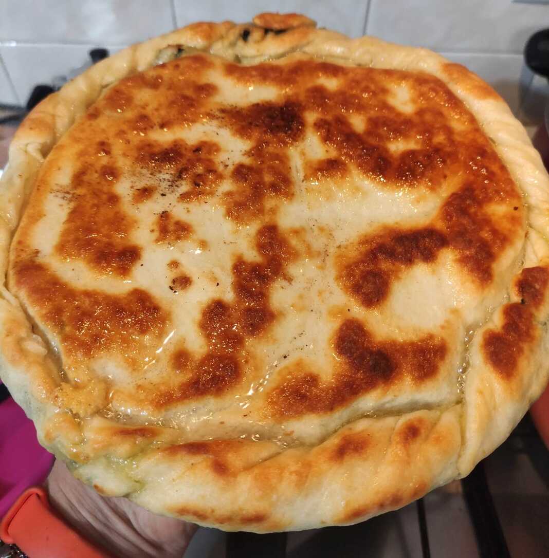 Η χρυσαφένια Σπανακοτυρόπιτα στο Τηγάνι, ψημένη