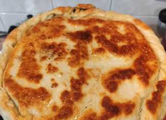 Η χρυσαφένια Σπανακοτυρόπιτα στο Τηγάνι, ψημένη