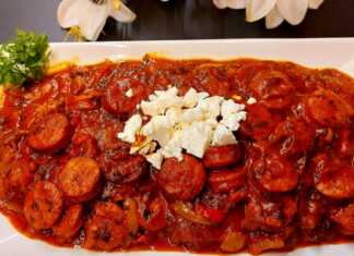 Σπετσοφάι με Χωριάτικο Λουκάνικο, Πιπεριές και Φέτα