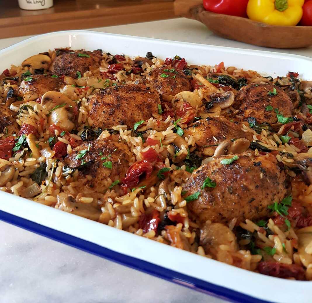 Κοτόπουλο με ρύζι στο φούρνο