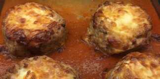 Μπιφτέκια φωλιές με τυριά και σάλτσα ντοματας