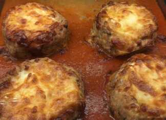 Μπιφτέκια φωλιές με τυριά και σάλτσα ντοματας