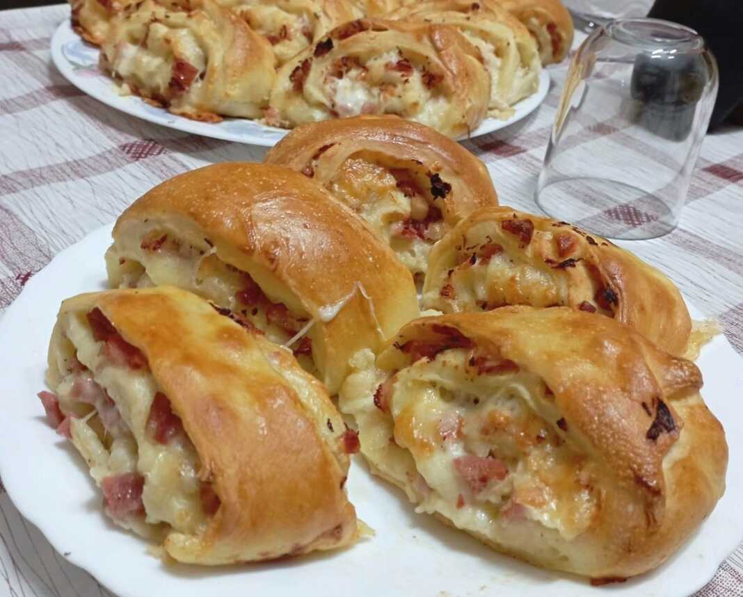 napolitanikosadwchies Ρολό με τυριά και αλλαντικά στο φούρνο