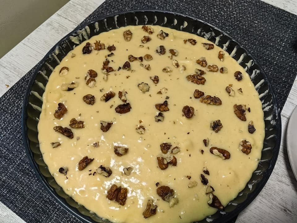 πίτα με μήλα και καρύδια