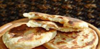 Πίτες ψωμιού στο τηγάνι