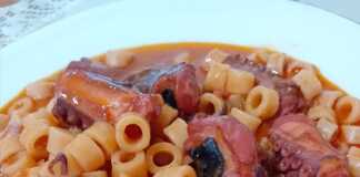 χταπόδι με κοφτό μακαρονάκι