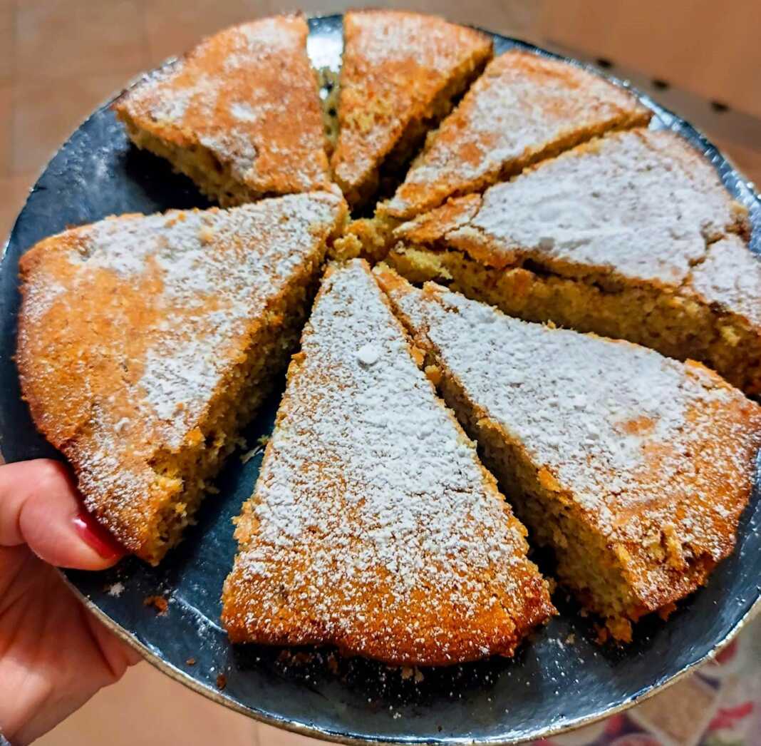 κέικ σιμιγδάλι με καρύδια