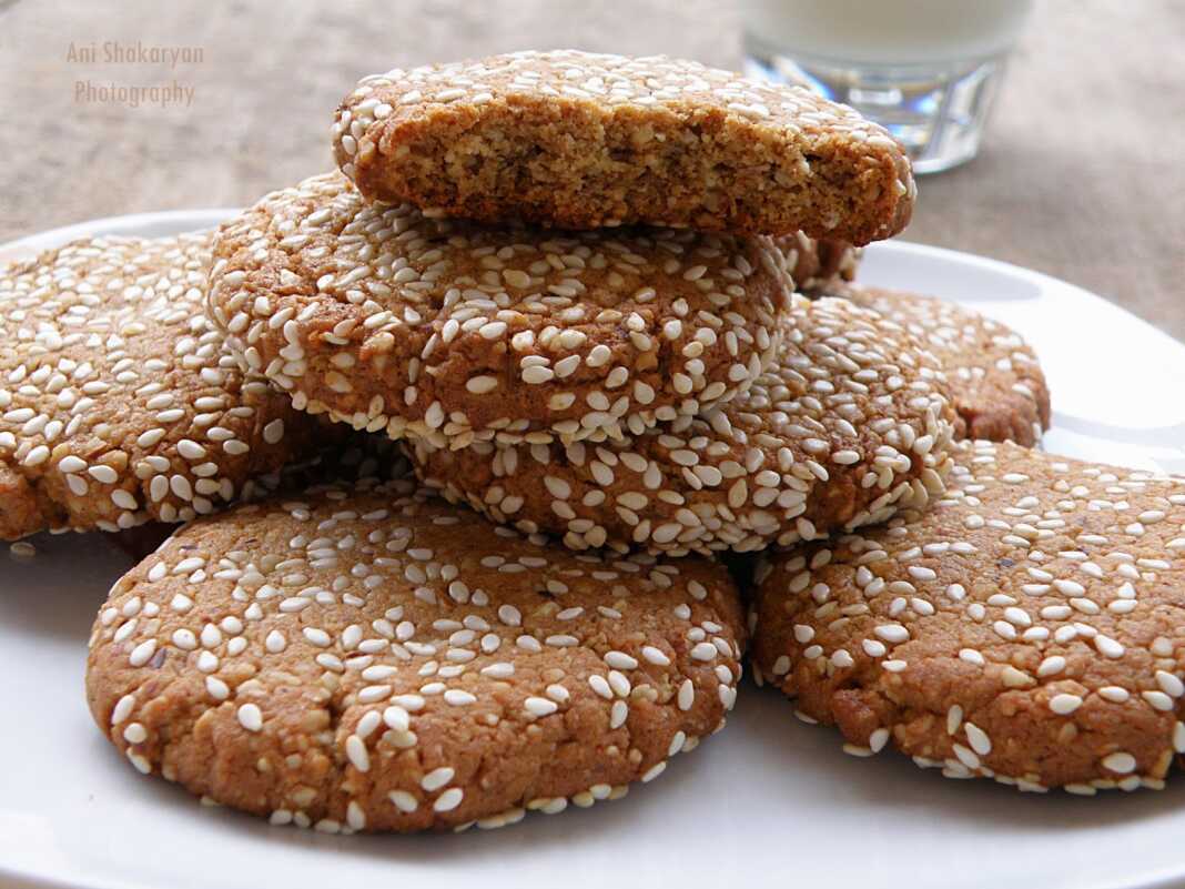 Κουλουράκια με ταχίνι και σουσάμι