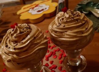 Μους καφέ με Γεύση φουντουκιού