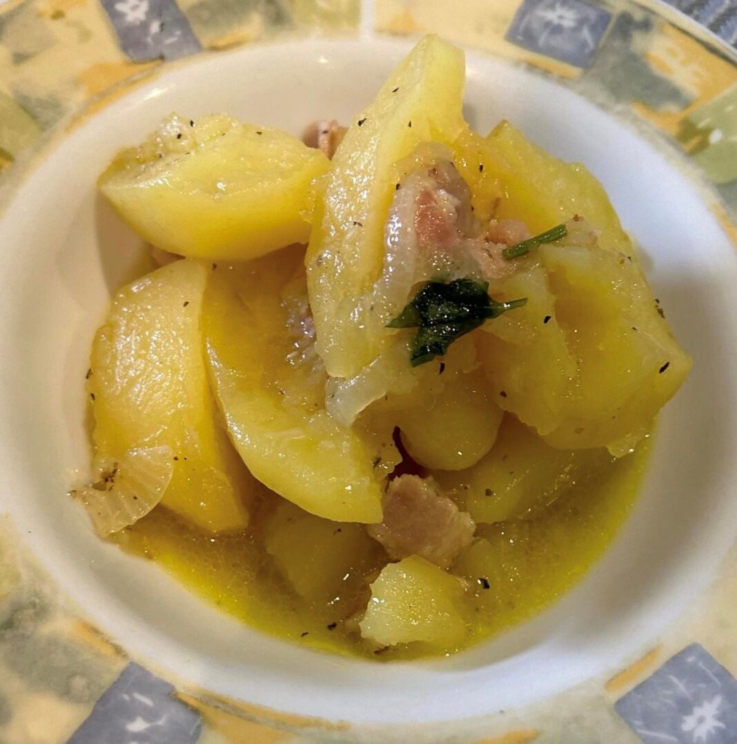 Πατάτες με Μπέικον και Κρεμμύδια