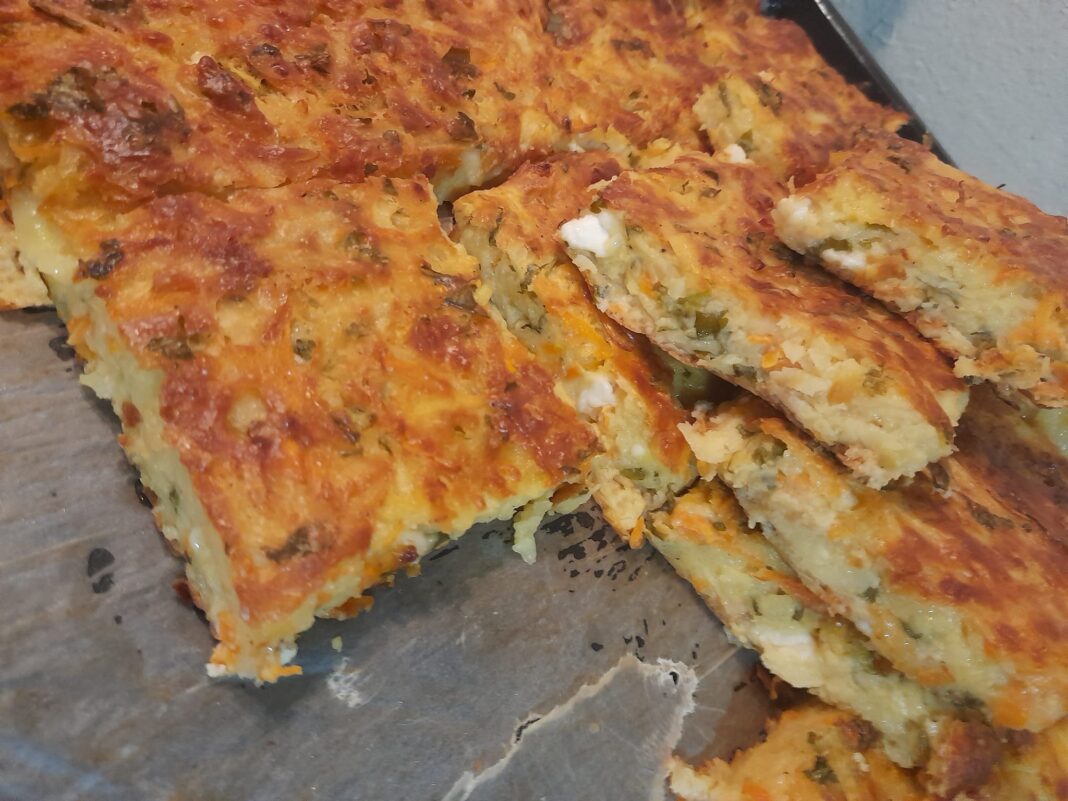 Πίτα με πατάτες καρότο και γιαούρτι