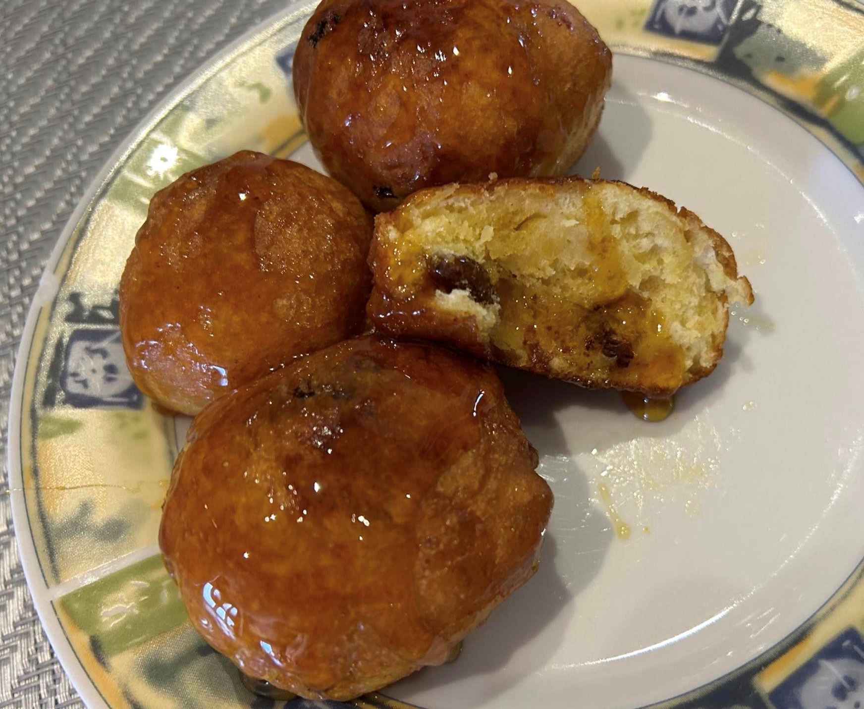 τηγανίτες με σταφίδες