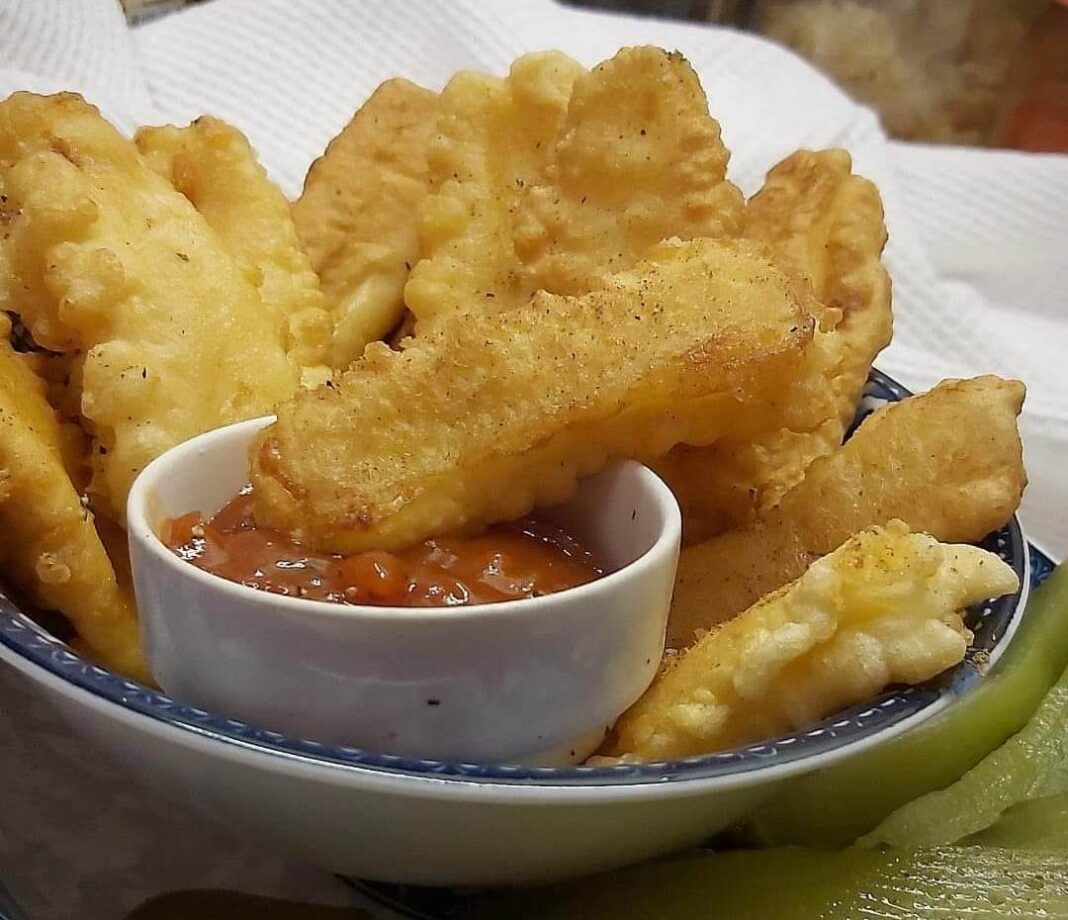 Τυρένια στικς πανέ σε ζυμη τηγανίτας