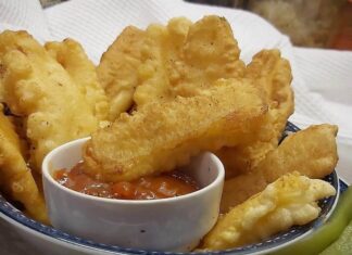 Τυρένια στικς πανέ σε ζυμη τηγανίτας