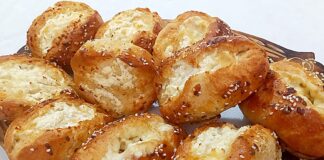 Τυρομπούκιτσες