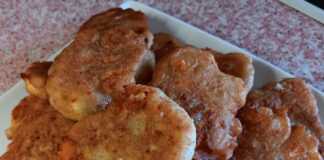 Τυροπιτάκια στο τηγάνι: Η τεμπελιά γίνεται απόλαυση! Ένα πιάτο γεμάτο με χρυσαφένια, τηγανητά τυροπιτάκια, με τραγανή κρούστα.